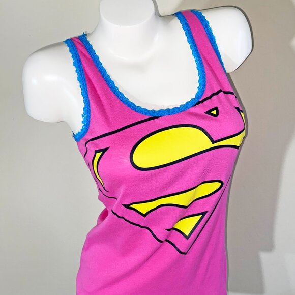 DC COMICS SUPER GIRL LOGO PRE-LOVED L PINK TANK & PINK/BLUE OMBRE STRIPED TIGHTS - Picture 3 of 10